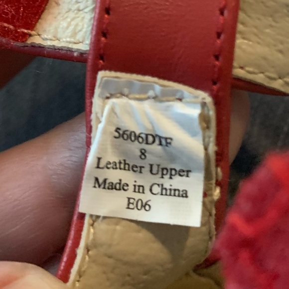 Designer Touch by Baby Deer Red Trap Shoes, Size 8 - Picture 6 of 7